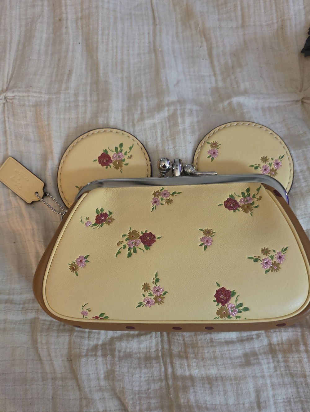 Yellow floral Minnie Mouse double kiss lock - Picture 1 of 1
